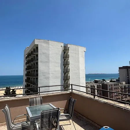 Royal Apartman *